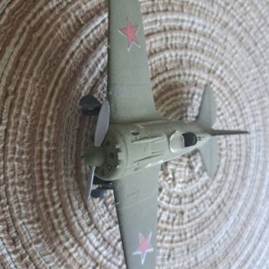 Maketa avion Polikarpov I-16 - GOTOVA MAKETA model