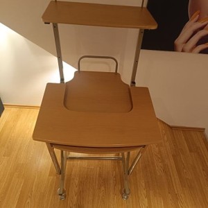 Inox stol za računalo