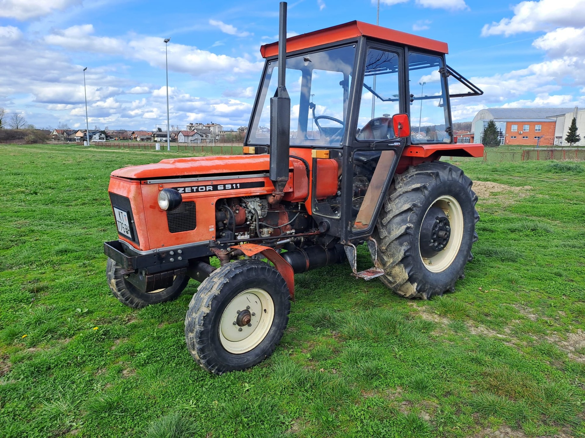 Zetor 6911