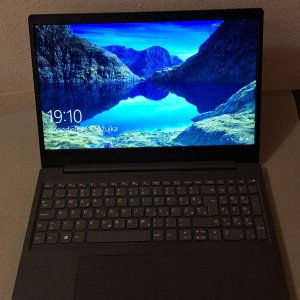 Lenovo V15 IGL laptop ČITAJ OPIS!!