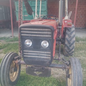 Traktor štore 502