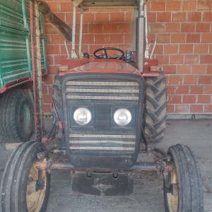 Traktor štore 502