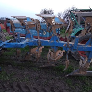 Plug Lemken Opal 130