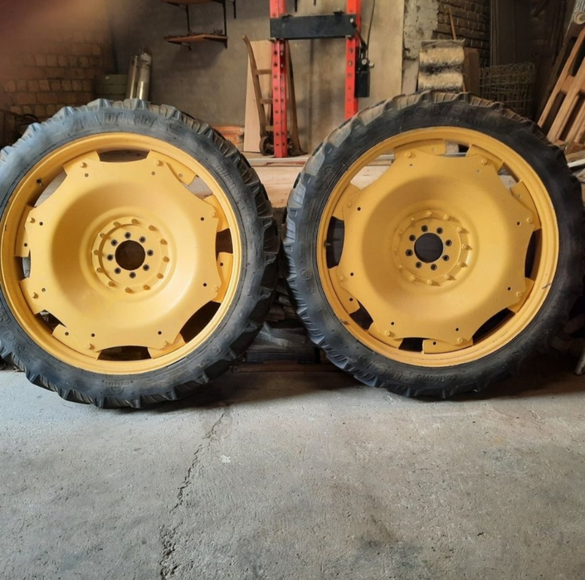 Kotači za Međurednu obradu John Deere 44"