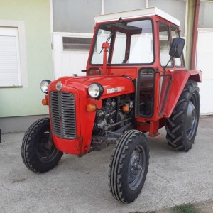 Imt 539 1989 g reg 5/2024 sa kabinom Hitno 1800eura  Kontakt:0997501017