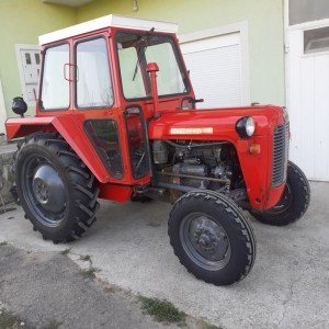 Imt 539 1989 g reg 5/2024 sa kabinom Hitno 1800eura  Kontakt:0997501017