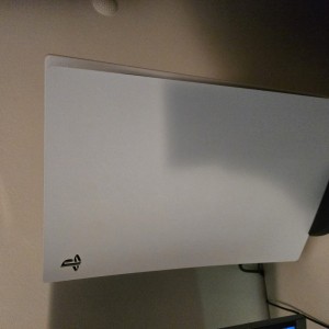 PS5 i DUALSENSE controller- nov - jedva korišten