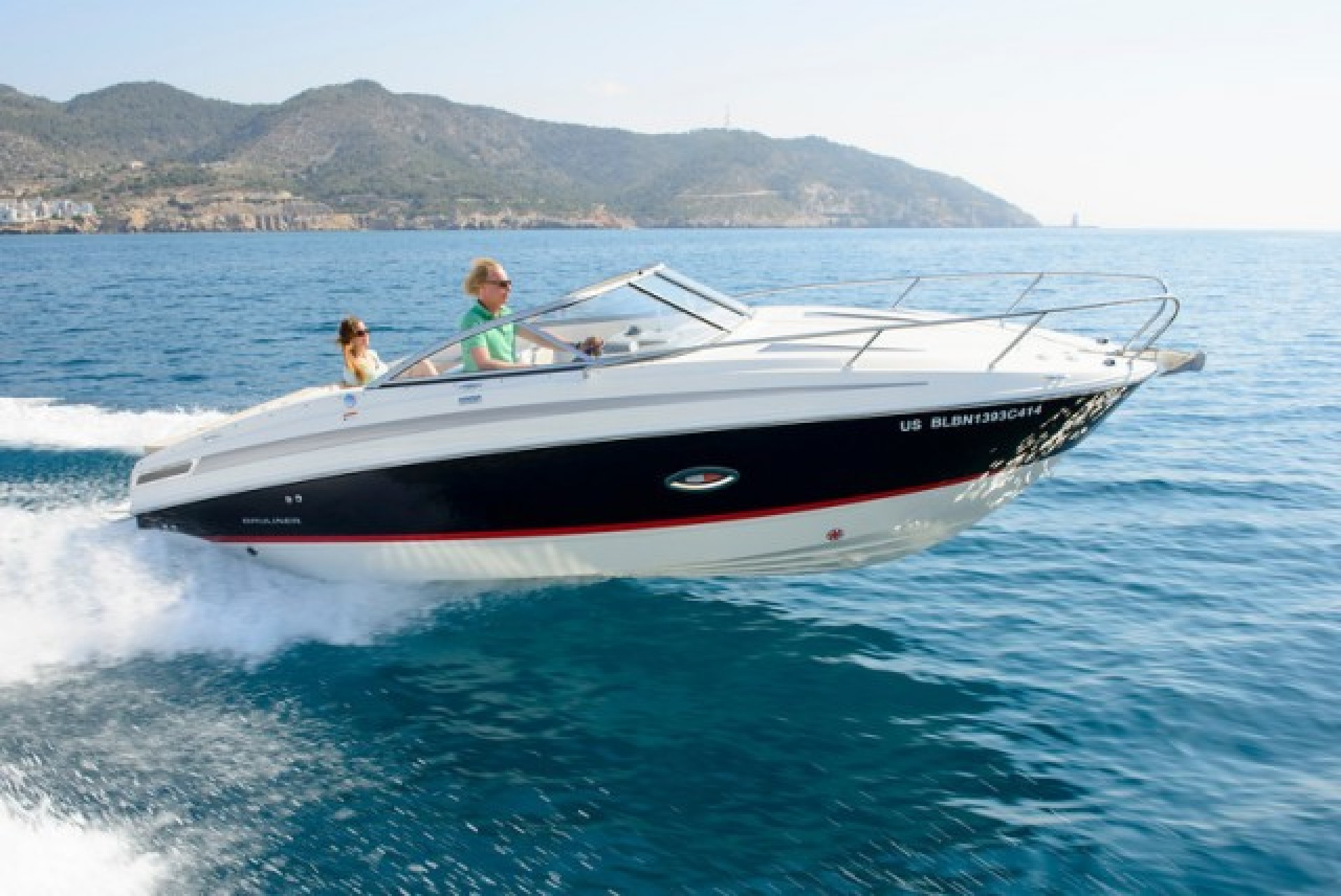 BAYLINER 742CU CUDDY NOVO GLISER SA KABINOM-MOTOR MERCRUISER 350PHP