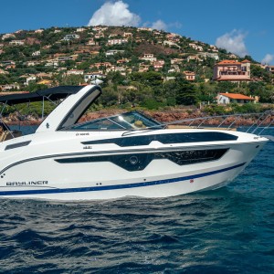 BAYLINER CIERA 8 NOVO PLOVILO SA KABINOM MOTOR MERCRUISER 250MPI