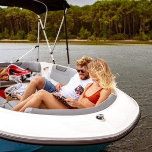 BAYLINER M15 NOVI GLISER BOWRIDER BEZ KABINE, FINALNA RASPRODAJA SA LAGERA-MERCURY MOTOR