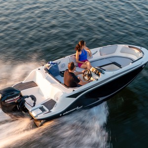 BAYLINER M15 NOVI GLISER BOWRIDER BEZ KABINE, FINALNA RASPRODAJA SA LAGERA-MERCURY MOTOR