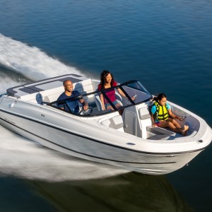 BAYLINER VR4 NOVO PLOVILO-GLISER BOWRIDER BEZ KABINE RASPRODAJA SA LAGERA-MERCRUISER MOTOR