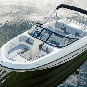 BAYLINER VR4 NOVO PLOVILO-GLISER BOWRIDER BEZ KABINE RASPRODAJA SA LAGERA-MERCRUISER MOTOR