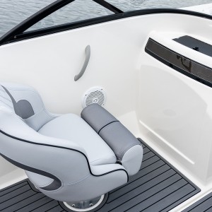 BAYLINER VR4 NOVO PLOVILO-GLISER BOWRIDER BEZ KABINE RASPRODAJA SA LAGERA-MERCRUISER MOTOR