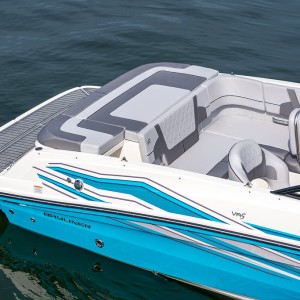 BAYLINER VR5 NOVO PLOVILO-GLISER BOWRIDER BEZ KABINE RASPRODAJA SA LAGERA-MERCRUISER MOTOR