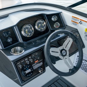 BAYLINER VR5 NOVO PLOVILO-GLISER BOWRIDER BEZ KABINE RASPRODAJA SA LAGERA-MERCRUISER MOTOR