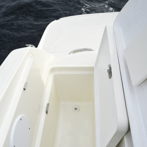 BAYLINER VR5OCU CUDDY NOVI GLISER SA KABINOM SA LAGERA BEZ MOTORA
