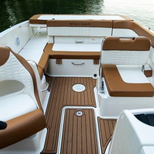 BAYLINER VR6E NOVO PLOVILO-GLISER BOWRIDER BEZ KABINE, 2024 GOD., FINALNA RASPRODAJA SA LAGERA