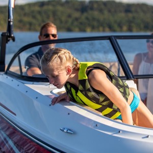 BAYLINER VR6E NOVO PLOVILO-GLISER BOWRIDER BEZ KABINE, 2024 GOD., FINALNA RASPRODAJA SA LAGERA