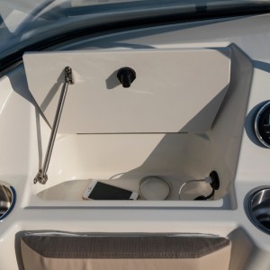 BAYLINER VR6OCU CUDDY OUTBOARD NOVI KLISER SA KABINOM BEZ MOTORA