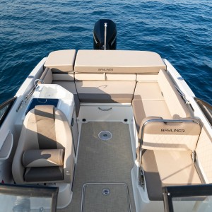 BAYLINER VR6OCU CUDDY OUTBOARD NOVI KLISER SA KABINOM BEZ MOTORA