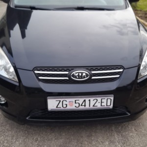 Prodaje se Kia Ceed 1.6 crdi