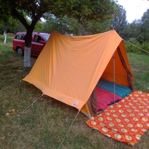 Kamp stolica sklopiva i jastuci za stolice