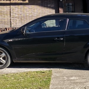Prodaje se Kia Ceed 1.6 crdi