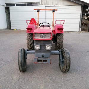 Massey Ferguson 130