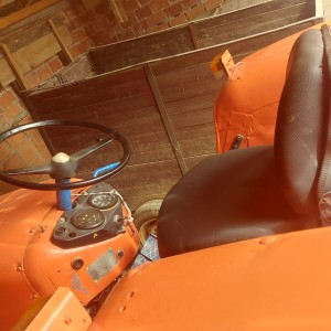 Prodajem traktor Ursus
