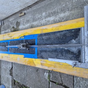 rezač za keramičke pločice /dulj.reza 165cm / rabljeno
