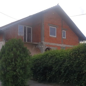 Prodajem Dom u Dalju