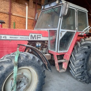 Prodajem traktor