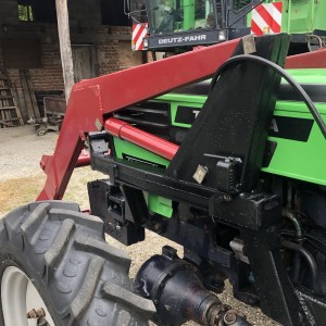 Prednji utovarivač za traktor Torpedo 7506 ili 9006