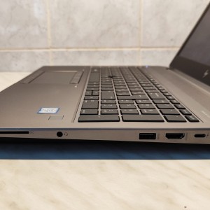 ️HP ZBook, i7-9850H, 6000GB, 64GB, 15.6 FHD, 2 Grafike, radna stanica️