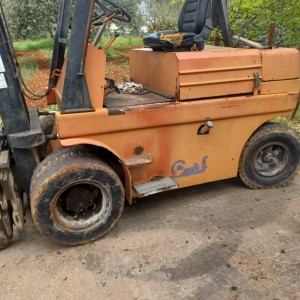 PRODAJEM VILIČAR DE CARLI 5t
