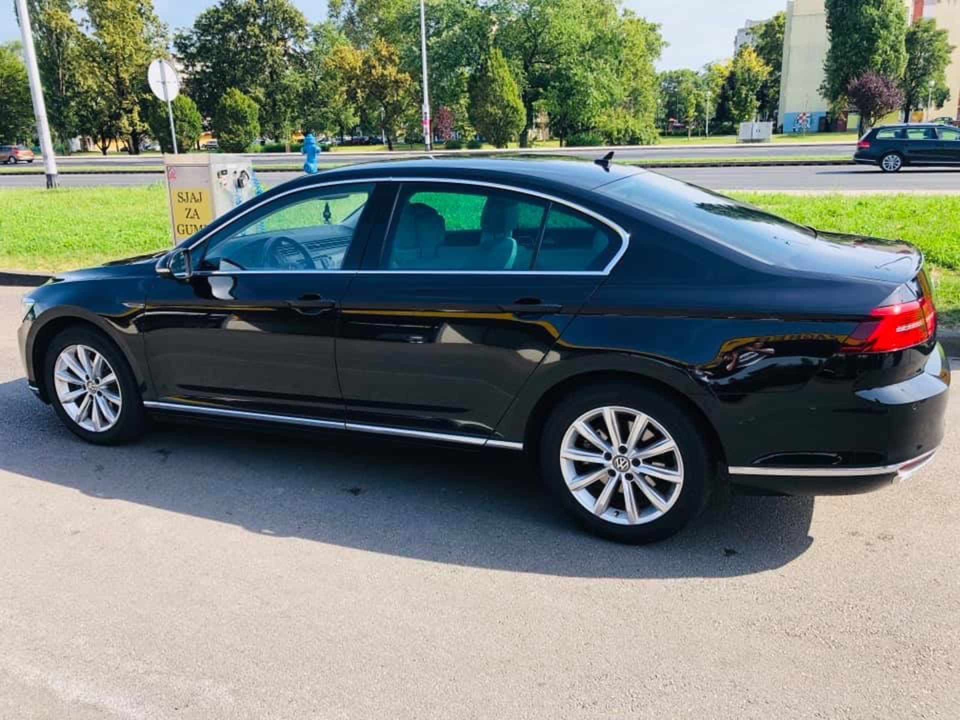 VW Passat 2,0 TDI, HIGHLINE EDITION PREMIUM s R-line, 360 kamere, ACC, MATRIX LED