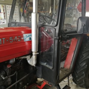 Traktor IMT 542
