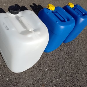 Plastični kanistri s poklopcem 20L TOP STANJE