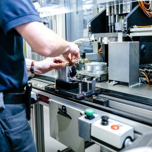 TRAŽIMO – 3 DJELATNIKA ZA PROIZVODNJU u elektrostrojarskom smjeru (m)