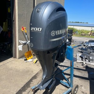 2013 Yamaha F200 200 hp 4-Stroke 25" Outboard Boat Motor Engine Nice Shape!