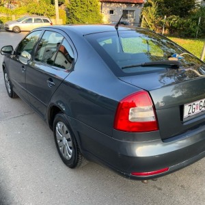 Škoda Octavia 1,9TDI 2009g 230tkm ODLIČAN VLASNIK HITNO 2,200
