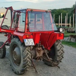 Traktor IMT 539 sa Kabinom