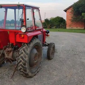 Traktor IMT 539 sa Kabinom