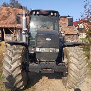 Traktor MCCORMICK TXT 185