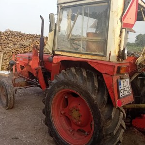 Zetor 6711 sa utovrivačem i balirkom