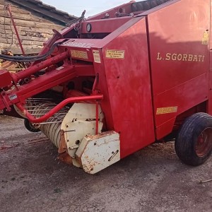 Zetor 6711 sa utovrivačem i balirkom