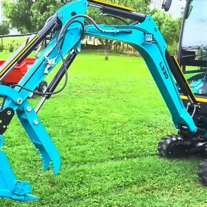 Bager 2 Tone, Kubota motor, TOP model za profesionalce, klima uređaj, puno opreme, klipna pumpa
