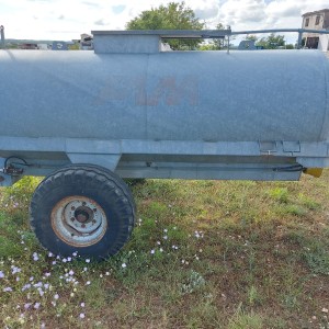 Prodajem cisternu 3200L
