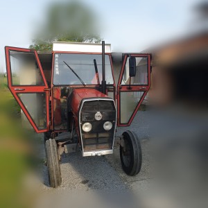 Prodajem IMT 549